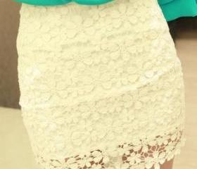 High Waisted White Lace Mini Skirt